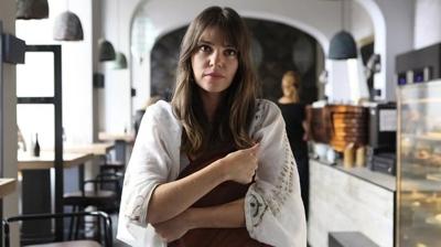 Zannedersiniz ikizi! Bir i�erik �reticisinin Asl� Enver'e benzerli�i, sosyal medyay� �oke etti