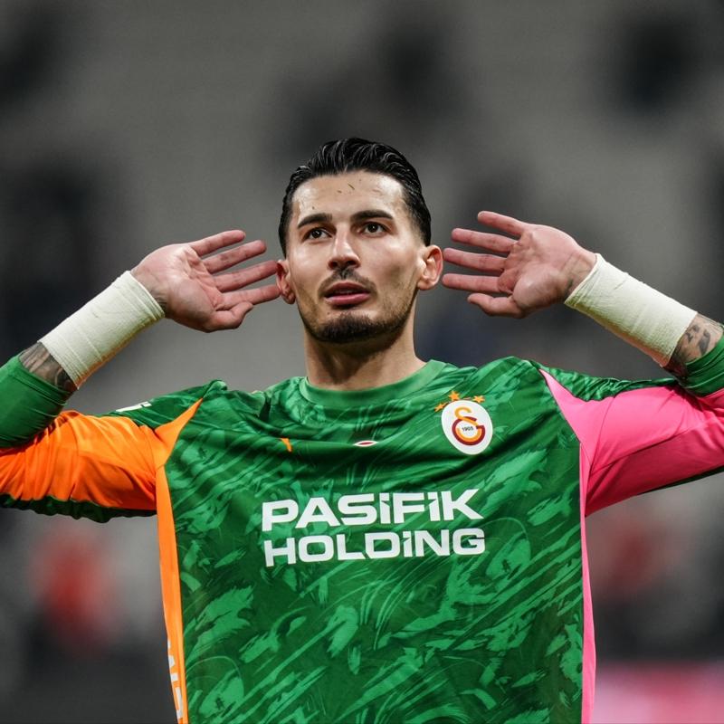 3 tak�m istedi Aslan'�n U�ur'u oldu