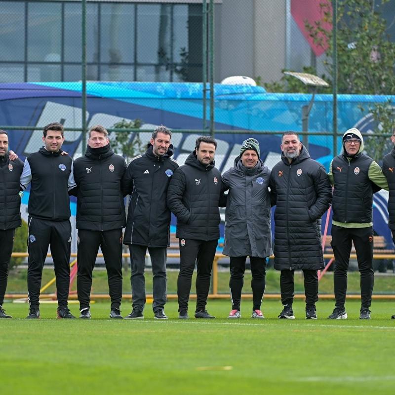 Arda Turan'�n Shakhtar Donetsk'i Kas�mpa�a tesislerinde �al��t�