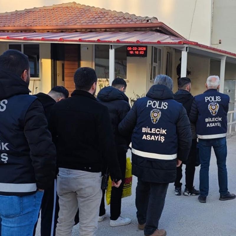 Bilecik'te kuyumcu soygunu! 4 ��pheli tutukland�