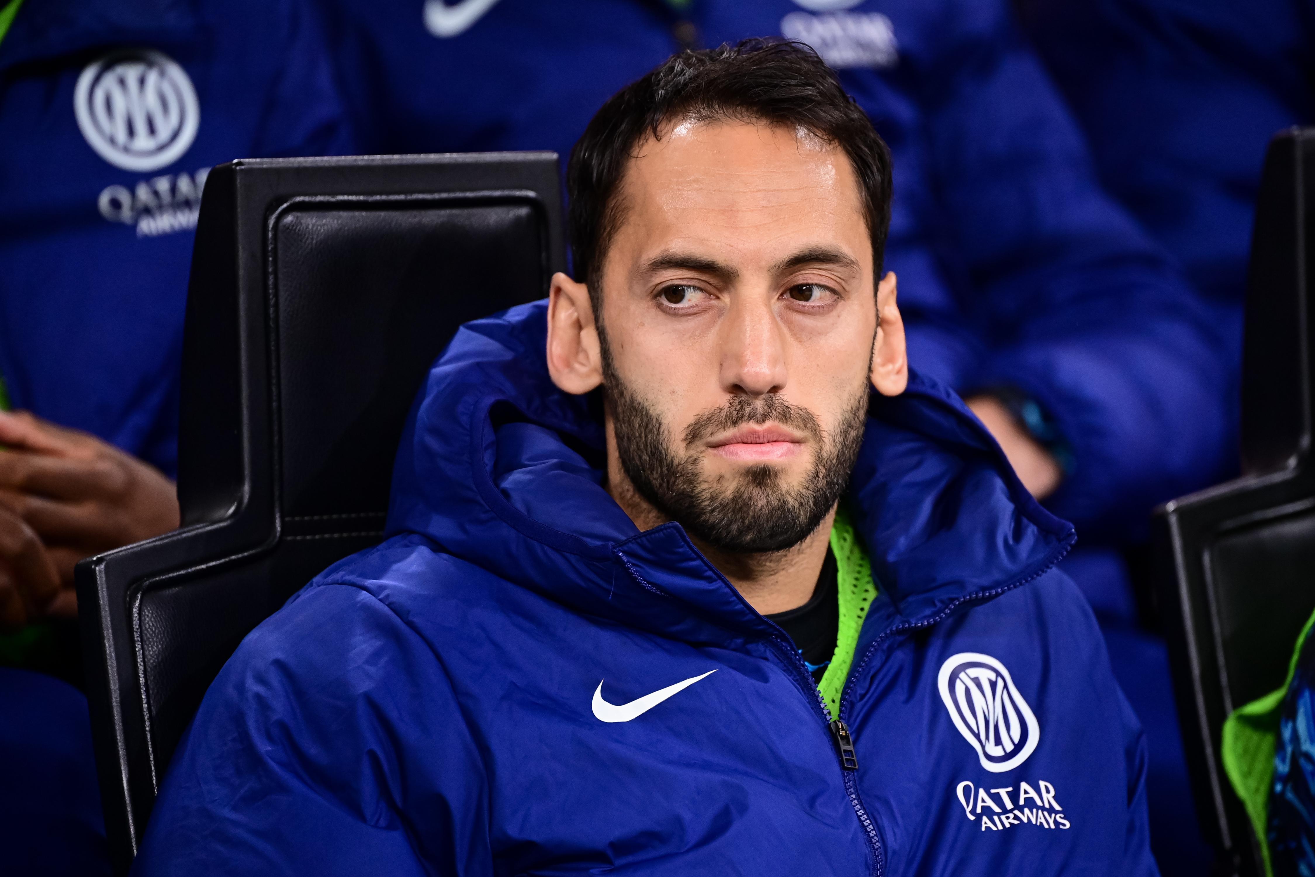 Hakan �alhano�lu'ndan Inter'e k�t� haber