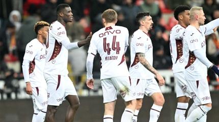 3 puan� 3 golle ald�! F�rt�na zirve takibini s�rd�rd�