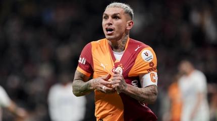 Lucas Torreira'ya Uruguay'dan k�t� haber