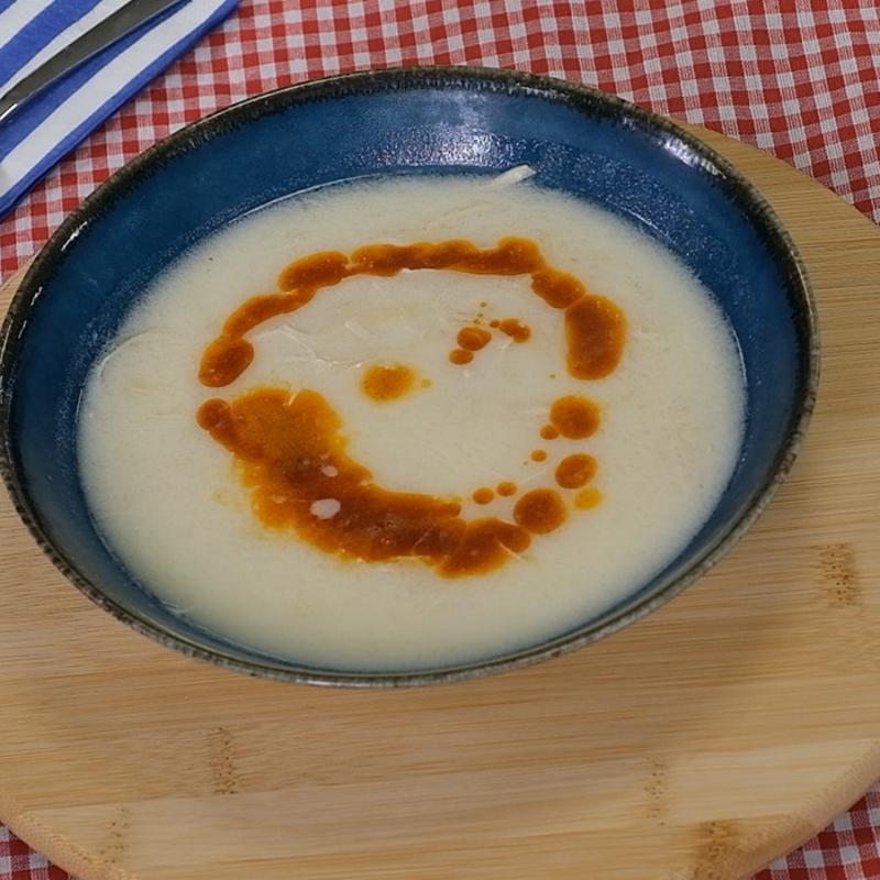 4 ki�ilik tavuklu tel �ehriye �orbas� tarifi: 35 dakikada haz�r