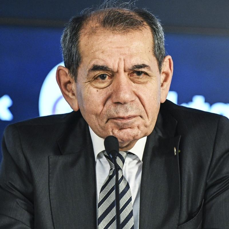 Dursun �zbek Avrupa'y� i�aret etti! 'En b�y�k hedefim' diyerek a��klad�