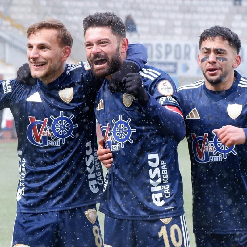 Erzurumspor FK 12 haftada 12 galibiyet ald�: S�per Lig yolu a��ld�