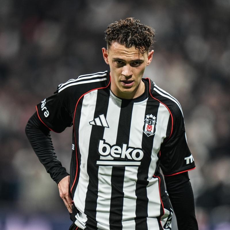 Kristjan Asllani: Be�ikta�'tan ayr�lmak istemiyorum