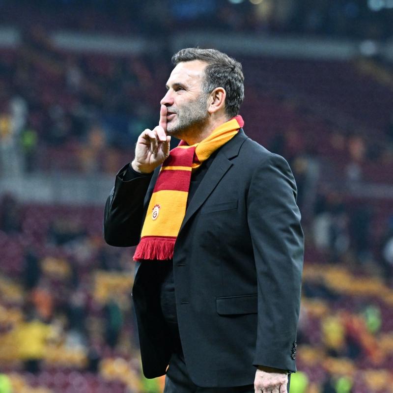 Okan Buruk, Liverpool zaferi sonras� konu�tu! 'Tesad�f olmad���n� g�sterdik'