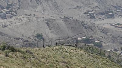 Afganistan-Pakistan s�n�r hatt�nda gerginlik! Askeri noktalar vuruldu