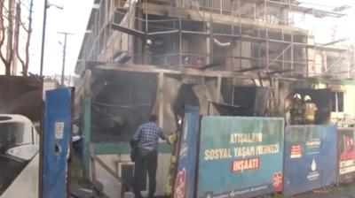 �BB �antiyesinde yang�n: 3 konteyner kullan�lmaz hale geldi