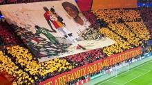 Galatasaray taraftar�ndan Victor Osimhen'i duyguland�ran koreografi