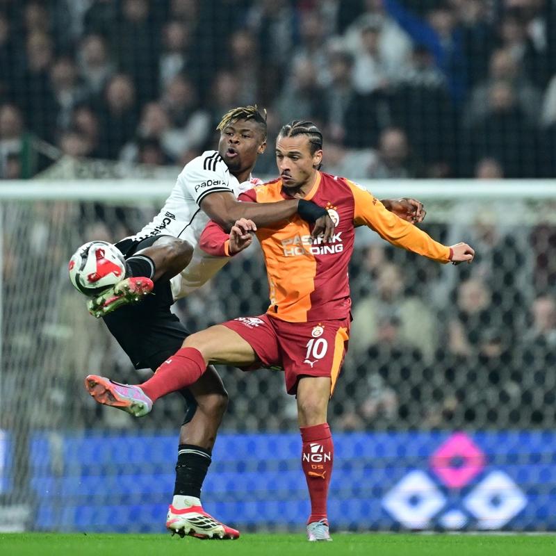 VAR kay�tlar� a��kland�! Leroy Sane'nin k�rm�z� kart pozisyonu...