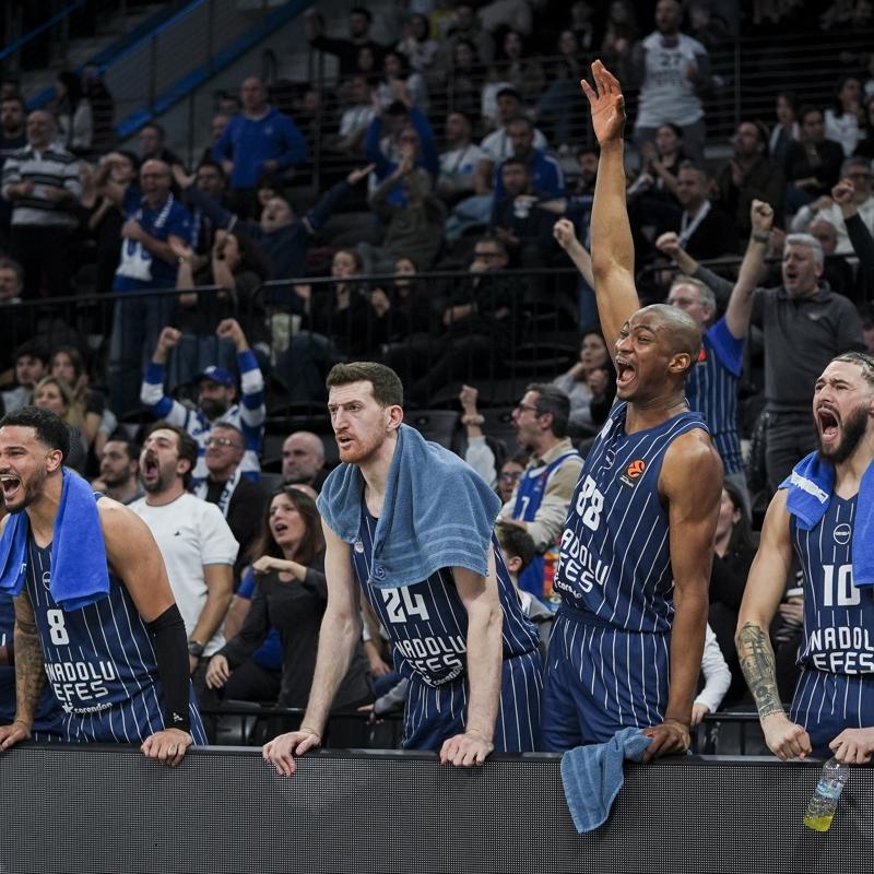 Anadolu Efes, Bayern deplasman�nda