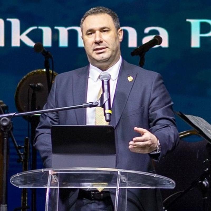 Ba�kan adayl���n� a��klad�! Fenerbah�e'de s�cak geli�me