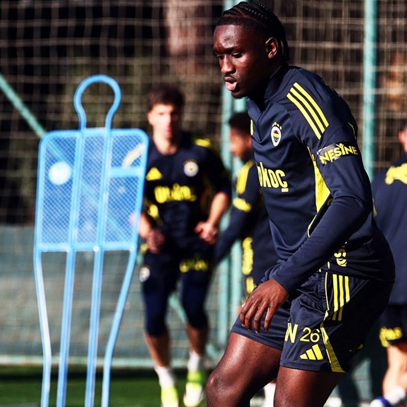 Fenerbah�e, Karag�mr�k ma�� i�in haz�rl�klar�na ba�lad�