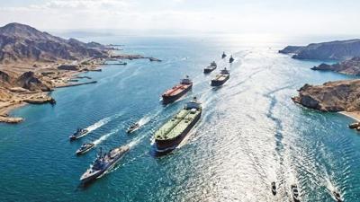 ABD ve �srail el�isini kovana H�rm�z serbest