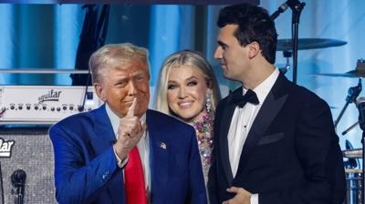 Trump'tan Kirk'�n kar�s�na jest! Ayn� g�reve atad�