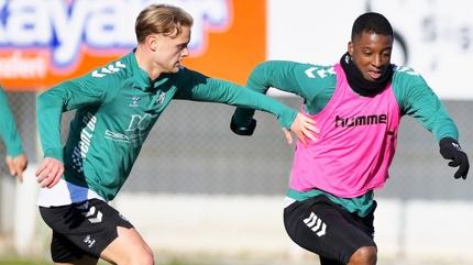 Konyaspor, Kocaelispor ma�� haz�rl�klar�na ba�lad�