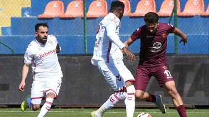 Sivasspor, Hatay deplasman�nda 3 puan� kapt�