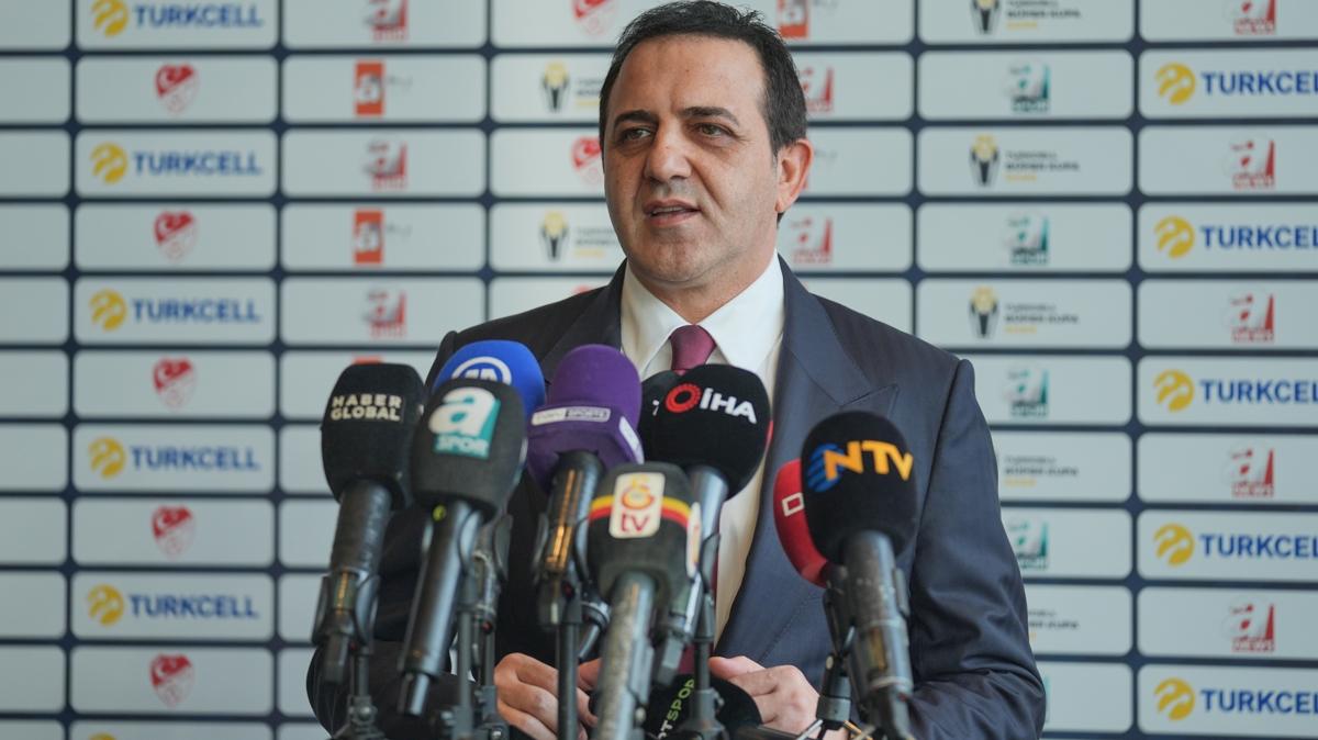 Abdullah Kavukcu T�rkiye Kupaso liverpool foto�raflar� resimleri