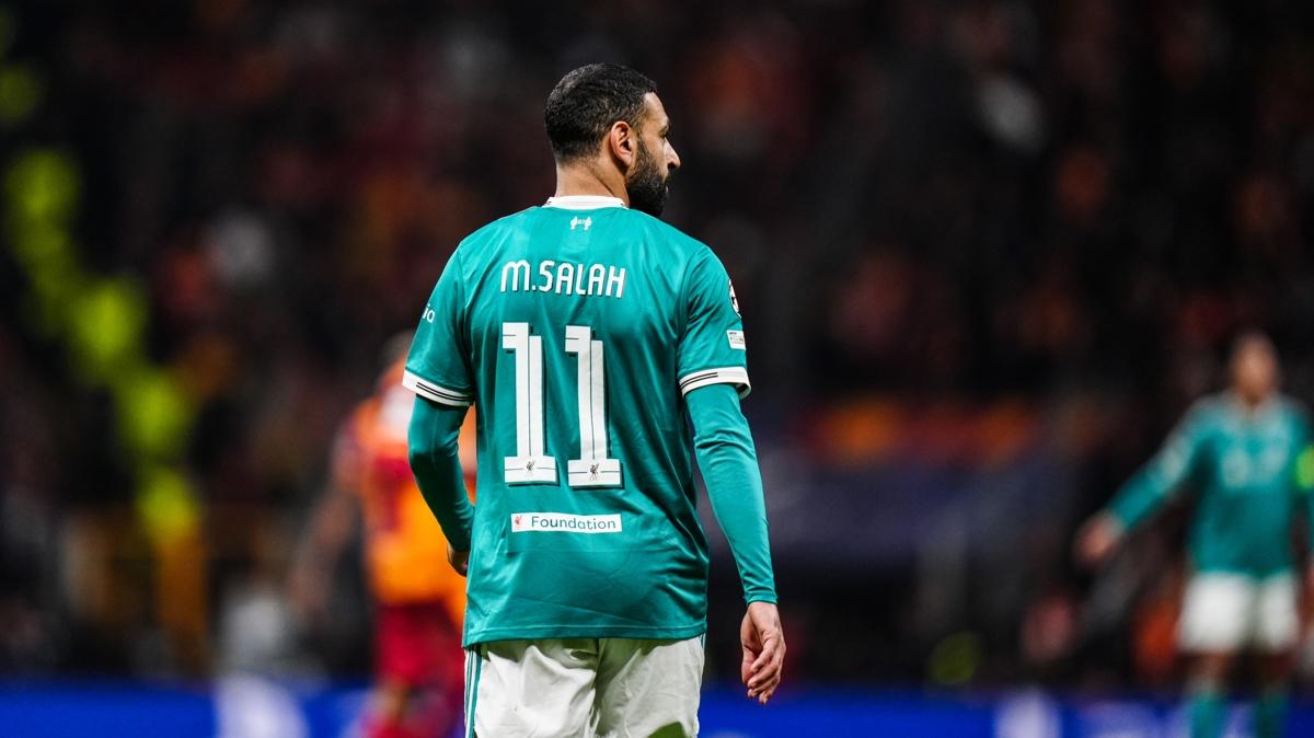 Mohamed Salah Galatasaray ma�� trib�n hayranl��� foto�raflar� resimleri