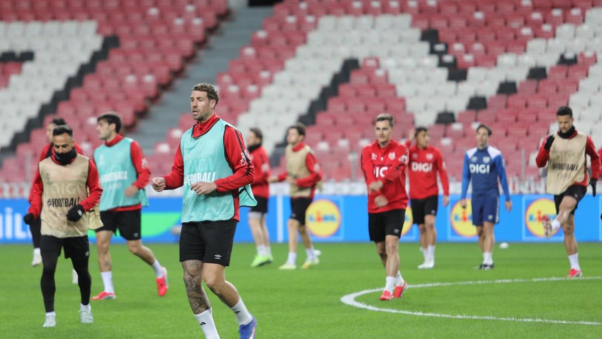 rayo vallecano samsunspor konferans ligi foto�raflar� resimleri