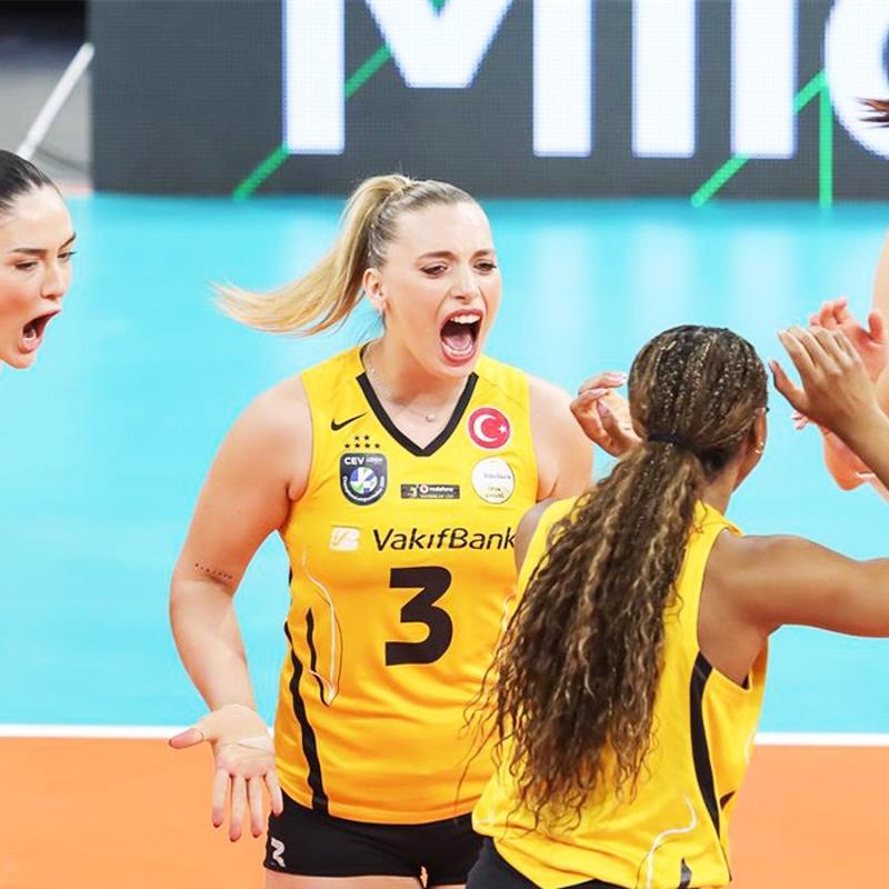 Vak�fBank, Numia Vero Volley deplasman�nda galip