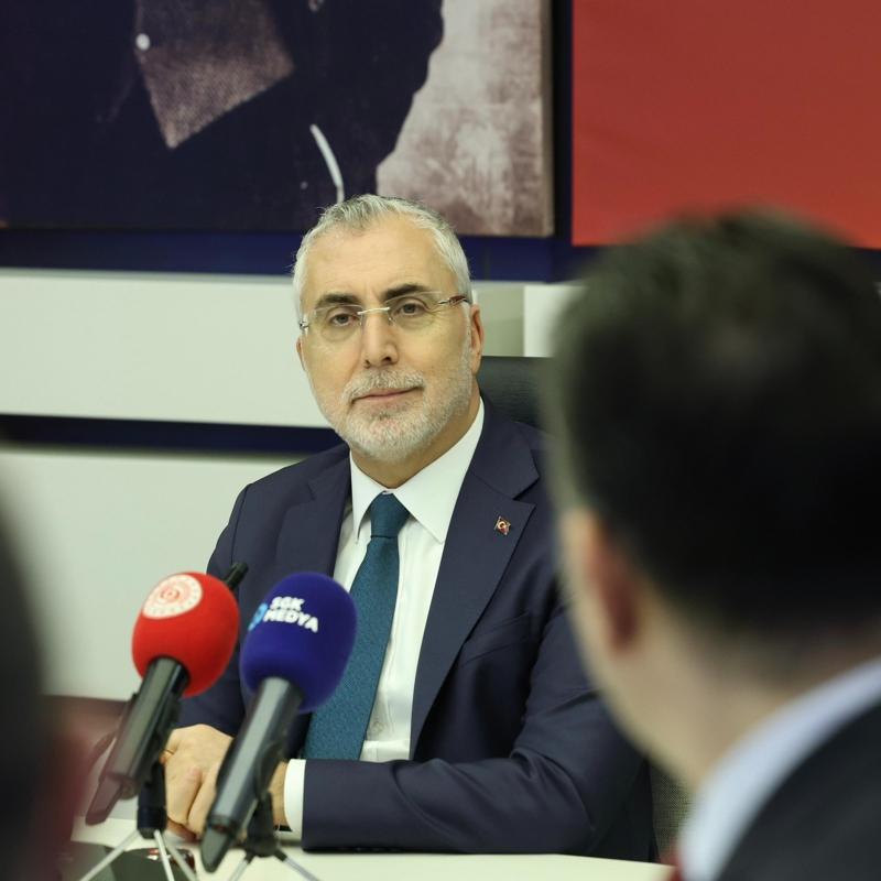 Bakan I��khan: �al��ma hayat�nda adeta sessiz bir devrim ger�ekle�tirdik