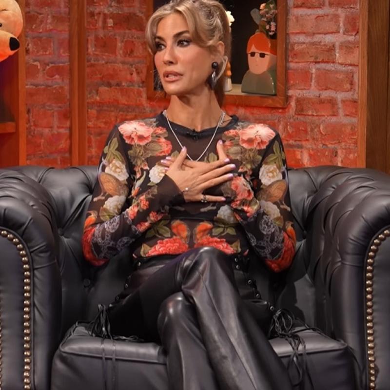 �a�la ��kel'den a�latan itiraf! Babas�yla ilgili an�s� duyguland�rd�