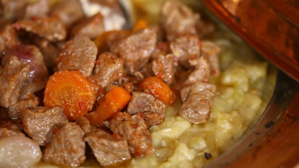 Dana tas kebabı tarifi! Günün yemeği