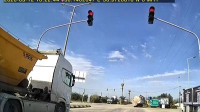 Akaryak�t y�kl� tanker bah�eye u�tu... O anlar kamerada