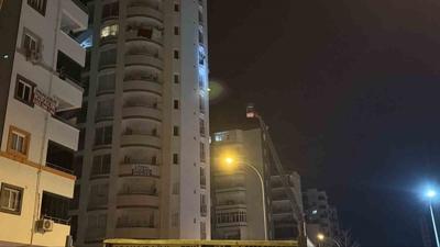 Balkonda deh�et sa�t�: Kendimi ve evi yakaca��m