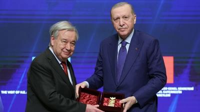 Ba�kan Erdo�an, Guterres'e Atat�rk Uluslararas� Bar�� �d�l�'n� takdim etti