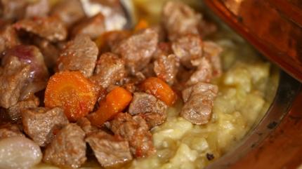 Dana tas kebab� tarifi! G�n�n yeme�i