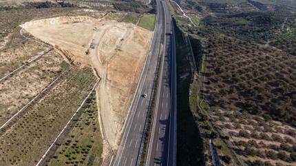 �stanbul-�zmir Otoyolu ekiplerin �al��mas�yla trafi�e yeniden a��ld�