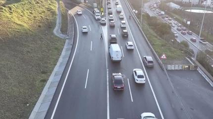 �stanbul'da trafik denetimi! 27 ara� trafikten men edildi: 740 s�r�c�ye ceza