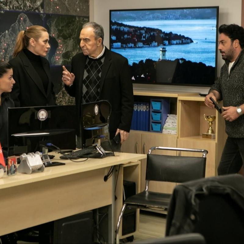 Arka Sokaklar'�n R�za Baba's� setlere d�necek mi? A��klama geldi