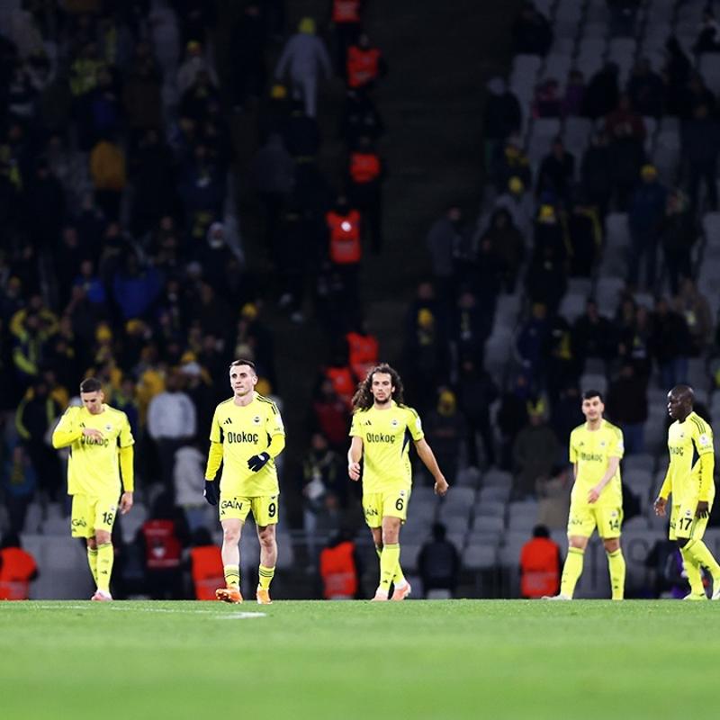 Fenerbah�e'den devre aras�nda 4 de�i�iklik