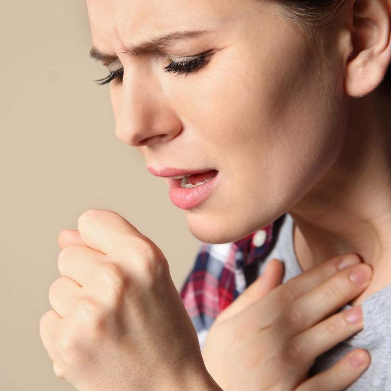 �ks�r�k �urubu gibi kar���m: G��s� yumu�at�yor, h�r�lt�y� kesiyor