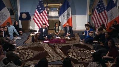 Mamdani konutunda iftar verdi, namaz k�ld�