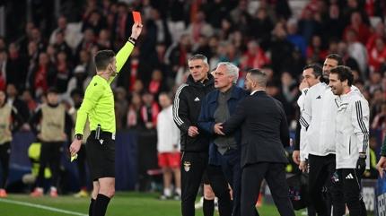 Jose Mourinho ceza ald�! Benfica harekete ge�ti