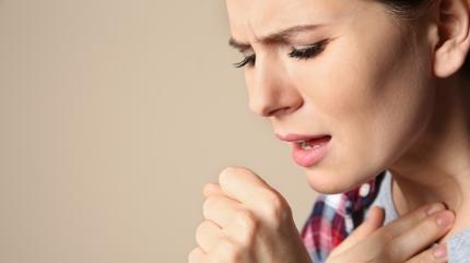 �ks�r�k �urubu gibi kar���m: G��s� yumu�at�yor, h�r�lt�y� kesiyor