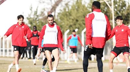 Sivasspor, �mraniyespor ma�� haz�rl�klar�n� s�rd�rd�