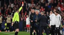 Jose Mourinho ceza ald�! Benfica harekete ge�ti