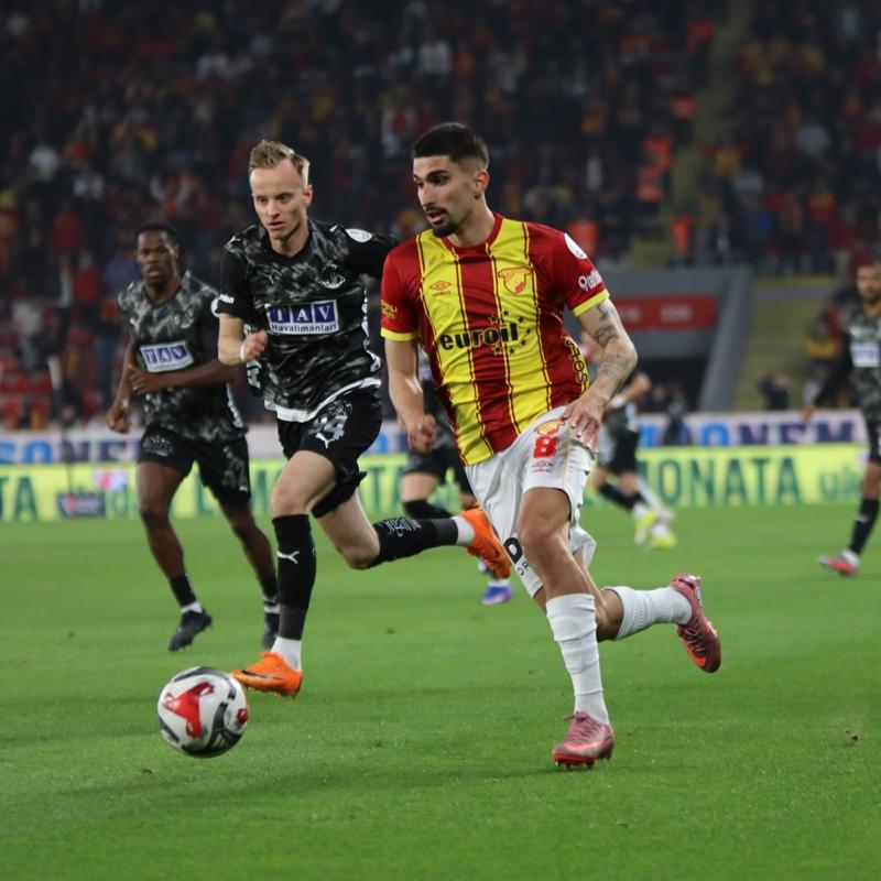 Alanyaspor, G�ztepe deplasman�nda son dakikada puan� kurtard�