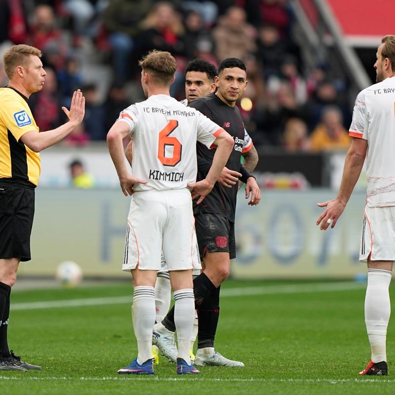 Bayern M�nih, Leverkusen deplasman�nda 9 ki�iyle puan� ald�