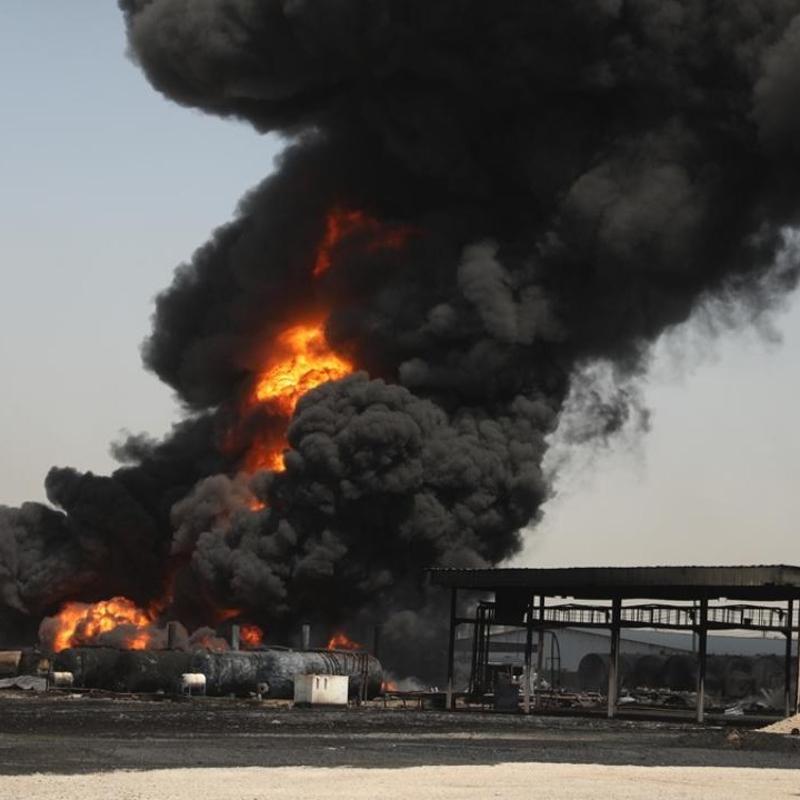 Erbil'e kamikaze �HA sald�r�s�! Petrol rafinerisinde yang�n ��kt�