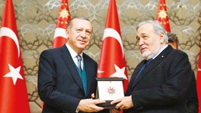 T�rkiye'nin haf�zas�na veda... Tarihin ac� kayb�