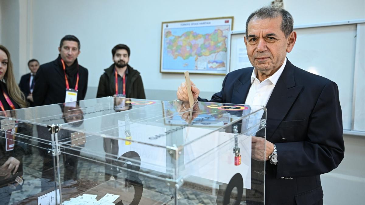 Galatasaray Dursun �zbek Divan Kurulu foto�raflar� resimleri