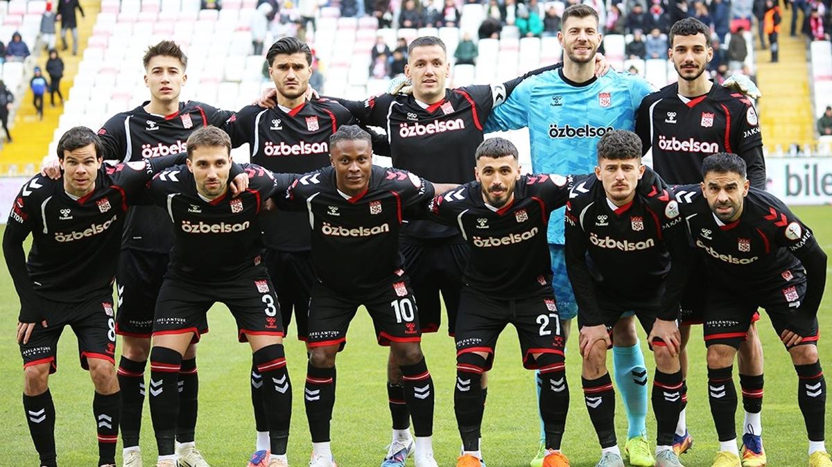 Trendyol 1. Lig �zbelsan Sivasspor �mraniyespor foto�raflar� resimleri